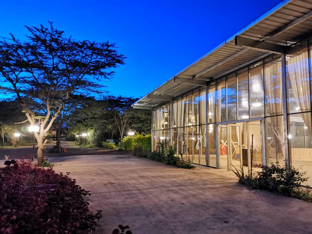 Jambo Mara Safari Lodge Ololaimutiek エクステリア 写真